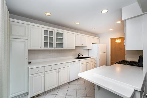 459 Hickory Dr, Wheeling, IL 60090 photo 4
