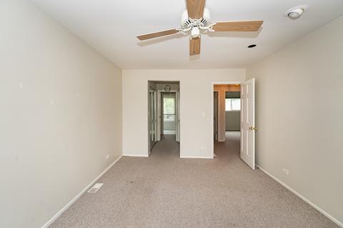 459 Hickory Dr, Wheeling, IL 60090 photo 9