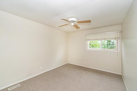 459 Hickory Dr, Wheeling, IL 60090 photo 13