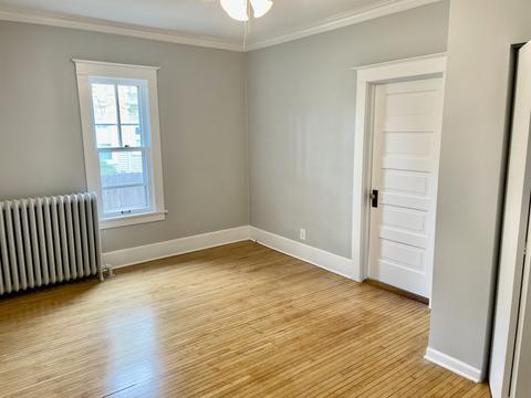 359 N Worth Ave, Elgin, IL 60123 photo 8