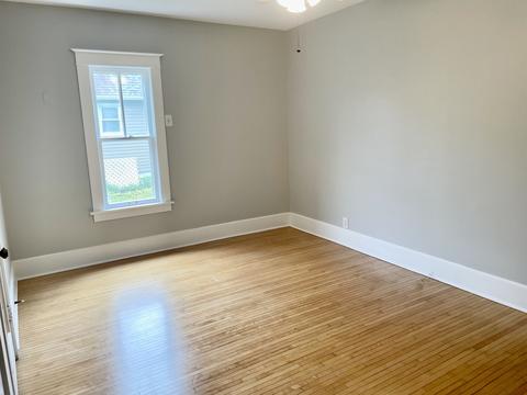 359 N Worth Ave, Elgin, IL 60123 photo 12