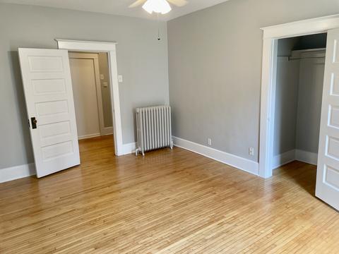359 N Worth Ave, Elgin, IL 60123 photo 13
