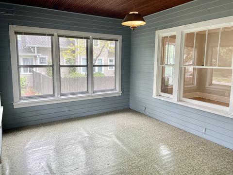 359 N Worth Ave, Elgin, IL 60123 photo 3