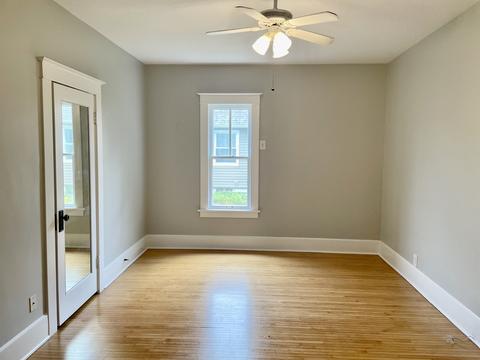 359 N Worth Ave, Elgin, IL 60123 photo 11