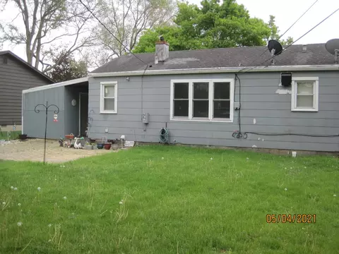 357 E Union St, Seneca, IL 61360 photo 2