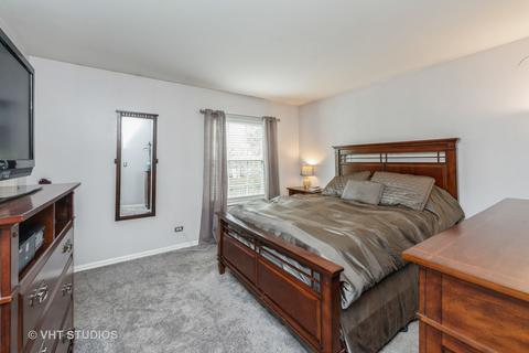 1290 S Paddock Dr, Wheeling, IL 60090 photo 8