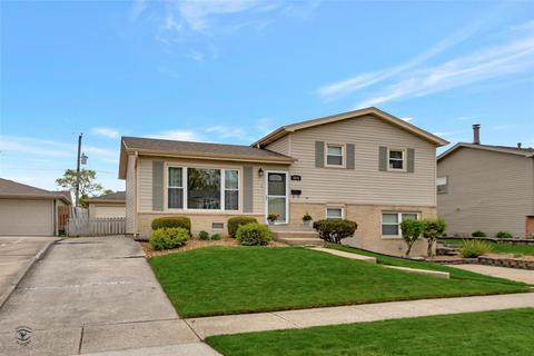 5835 Stuart Ln, Oak Forest, IL 60452 photo 2