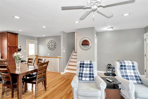 5835 Stuart Ln, Oak Forest, IL 60452 photo 4
