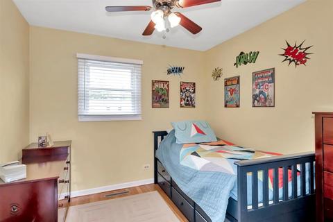 5835 Stuart Ln, Oak Forest, IL 60452 photo 14