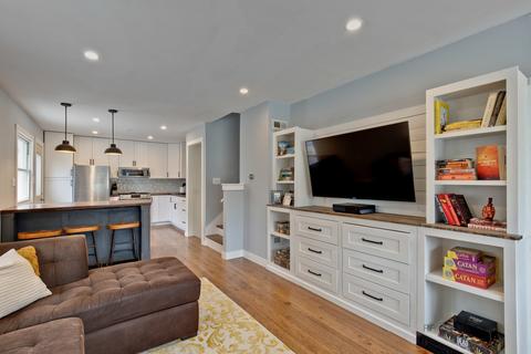 528 S Beverly St, Wheaton, IL 60187 photo 7