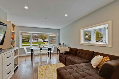 528 S Beverly St, Wheaton, IL 60187 photo 6