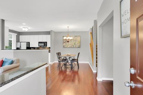 2932 Falling Waters Ln, Lindenhurst, IL 60046 photo 13
