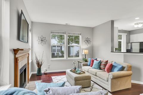 2932 Falling Waters Ln, Lindenhurst, IL 60046 photo 9