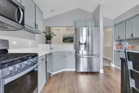 454 Mayflower Ln #2, Bartlett, IL 60103 photo 8