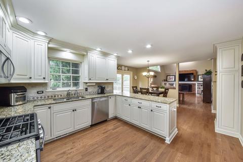 32 W796 Army Trail Rd, Wayne, IL 60184 photo 9