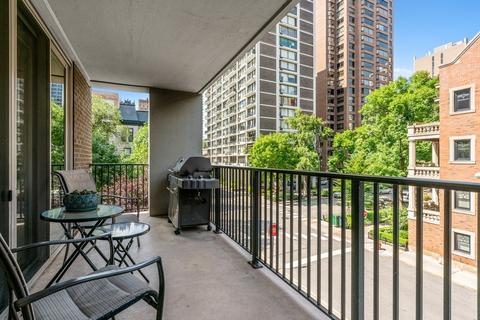 1 E Schiller St #3D, Chicago, IL 60610 photo 18