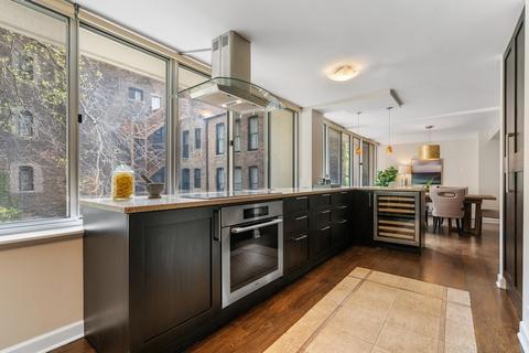 1 E Schiller St #3D, Chicago, IL 60610 photo 8