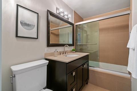 1 E Schiller St #3D, Chicago, IL 60610 photo 23