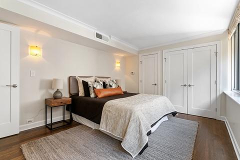 1 E Schiller St #3D, Chicago, IL 60610 photo 24