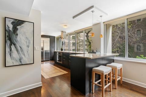1 E Schiller St #3D, Chicago, IL 60610 photo 9