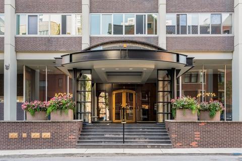 1 E Schiller St #3D, Chicago, IL 60610 photo 1