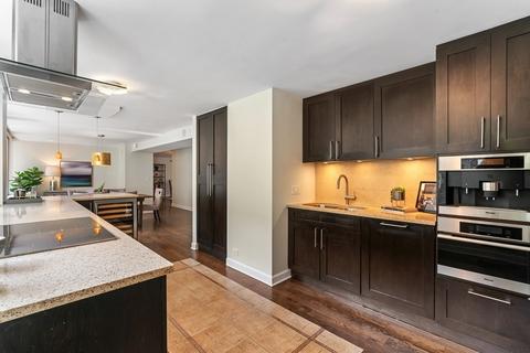 1 E Schiller St #3D, Chicago, IL 60610 photo 10