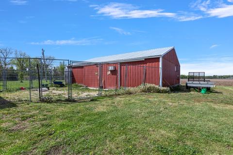 7945 Knapp Rd, Winnebago, IL 61088 photo 46