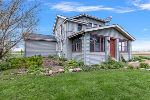 7945 Knapp Rd, Winnebago, IL 61088 photo 2