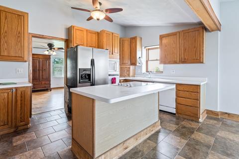 7945 Knapp Rd, Winnebago, IL 61088 photo 7