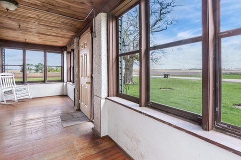 7945 Knapp Rd, Winnebago, IL 61088 photo 4