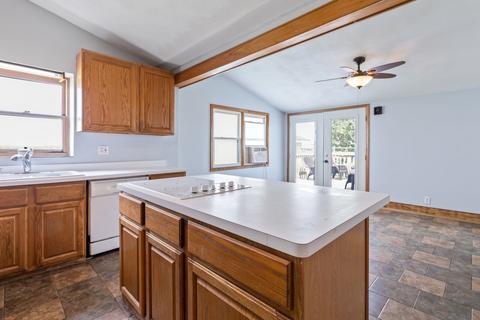 7945 Knapp Rd, Winnebago, IL 61088 photo 8