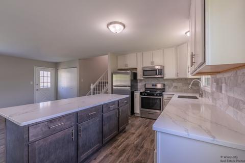 380 Grandview Ct, Algonquin, IL 60102 photo 4
