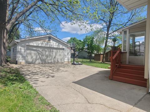318 Orange St, Elgin, IL 60123 photo 22