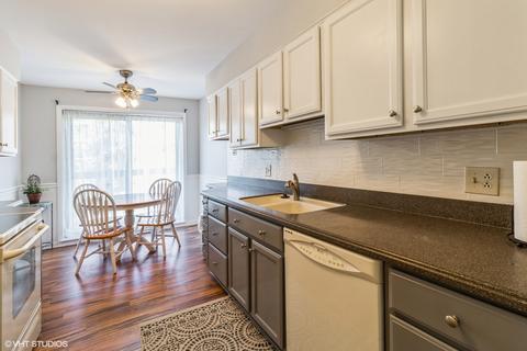 711 S River Rd #312, Des Plaines, IL 60016 photo 7