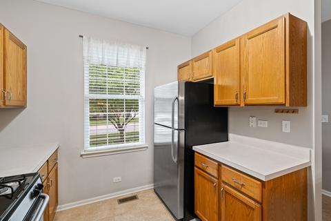 84 N Mill Rd, Addison, IL 60101 photo 8