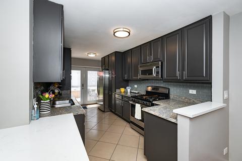 45 Chandler Ln, Hoffman Estates, IL 60169 photo 9