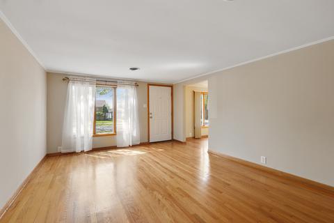 143 Dorsetshire Dr, Steger, IL 60475 photo 2
