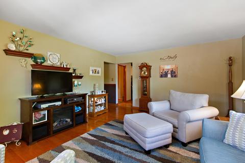 17543 Bernadine St, Lansing, IL 60438 photo 6