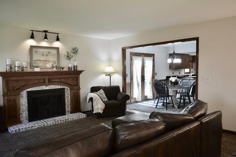 1630 Walnut Ct, Wheaton, IL 60189 photo 9