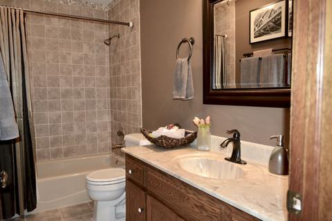 1630 Walnut Ct, Wheaton, IL 60189 photo 17