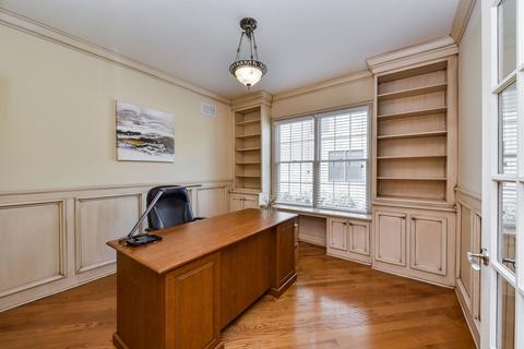 105 Travers Ave, Wheaton, IL 60187 photo 12