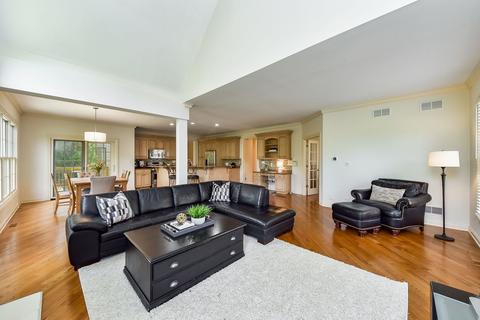 105 Travers Ave, Wheaton, IL 60187 photo 10