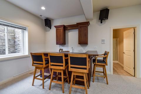 105 Travers Ave, Wheaton, IL 60187 photo 27