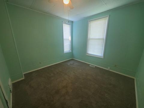 1035 E Main St, Clinton, IL 61727 photo 4
