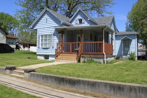 1035 E Main St, Clinton, IL 61727 photo 1