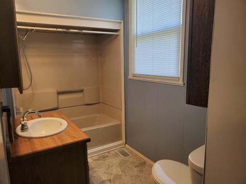 1035 E Main St, Clinton, IL 61727 photo 11
