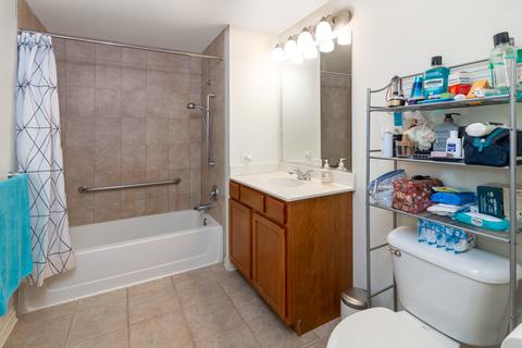 656 Pearson St #310C, Des Plaines, IL 60016 photo 10