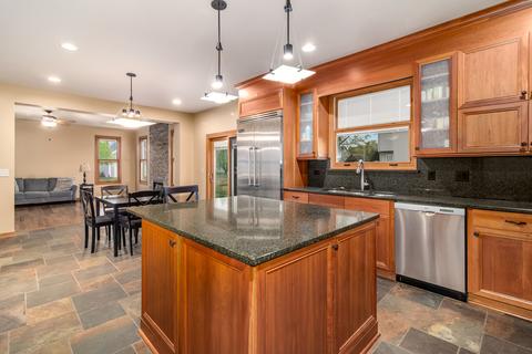 1051 Amaranth Dr, Aurora, IL 60504 photo 3