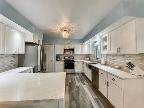 882 Skyline Dr, Freeport, IL 61032 photo 17