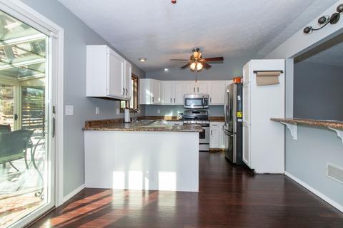 17 Yew Ct, Bloomington, IL 61701 photo 5